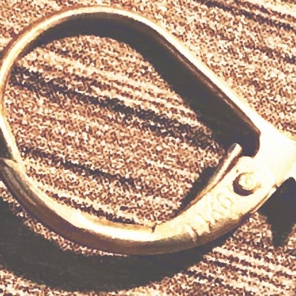 14 KG Australian crystal hoop earrings. - Picture 2 of 2